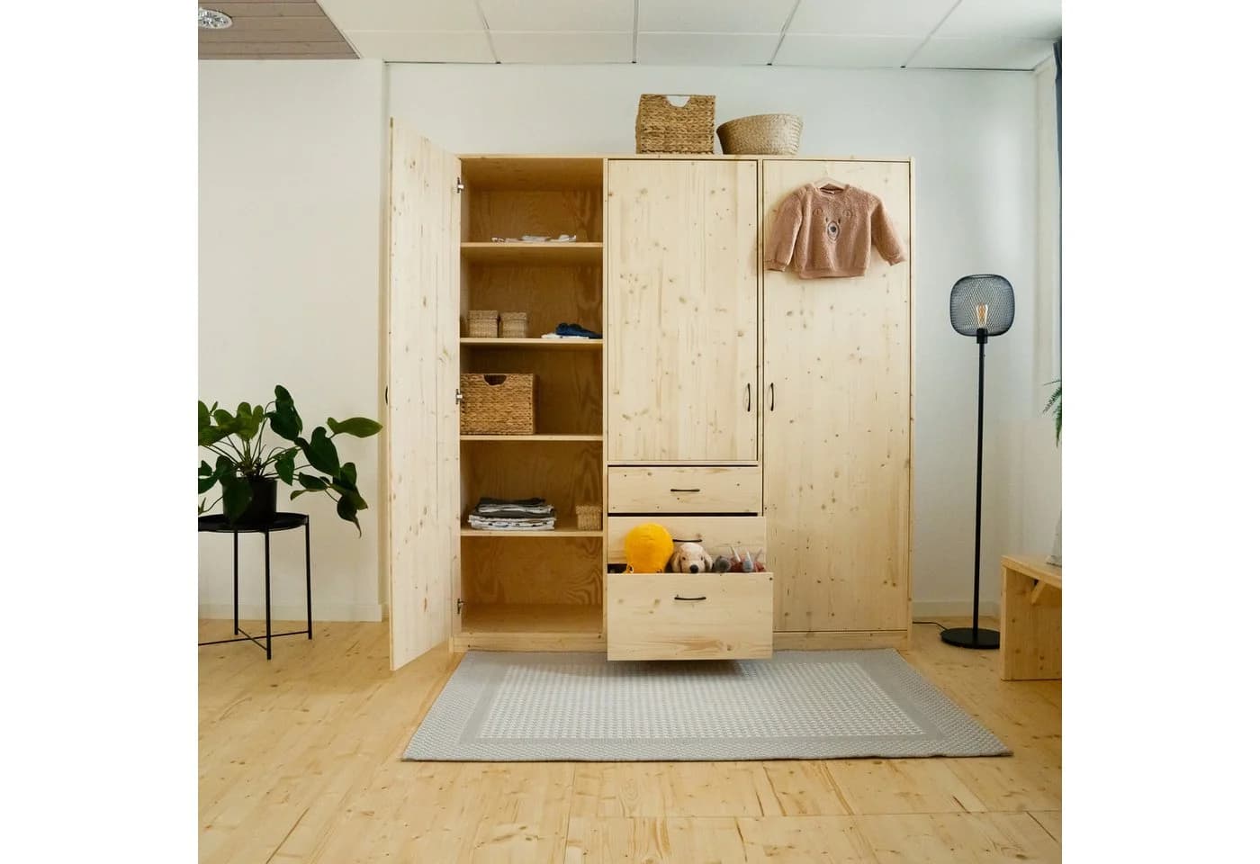 WOMONY Kleiderschrank 3 Türen 3 Schubladen Massivholz Fichte - Bild 3