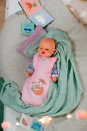 Baby Born Puppenschlafsack Rosa mit Rüschen und Klettverschluss Bild 3