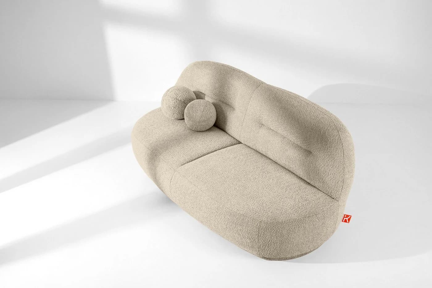 KONSIMO Sofa MALVE 3-Sitzer Couch in Bouclé hellbeige mit Dekokissen - Bild 3
