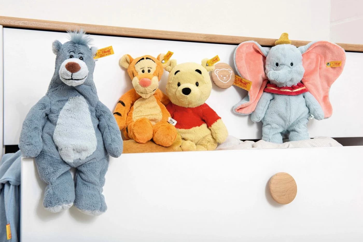 Steiff Kuscheltier Disney Originals Winnie Puuh 29 cm - Bild 3