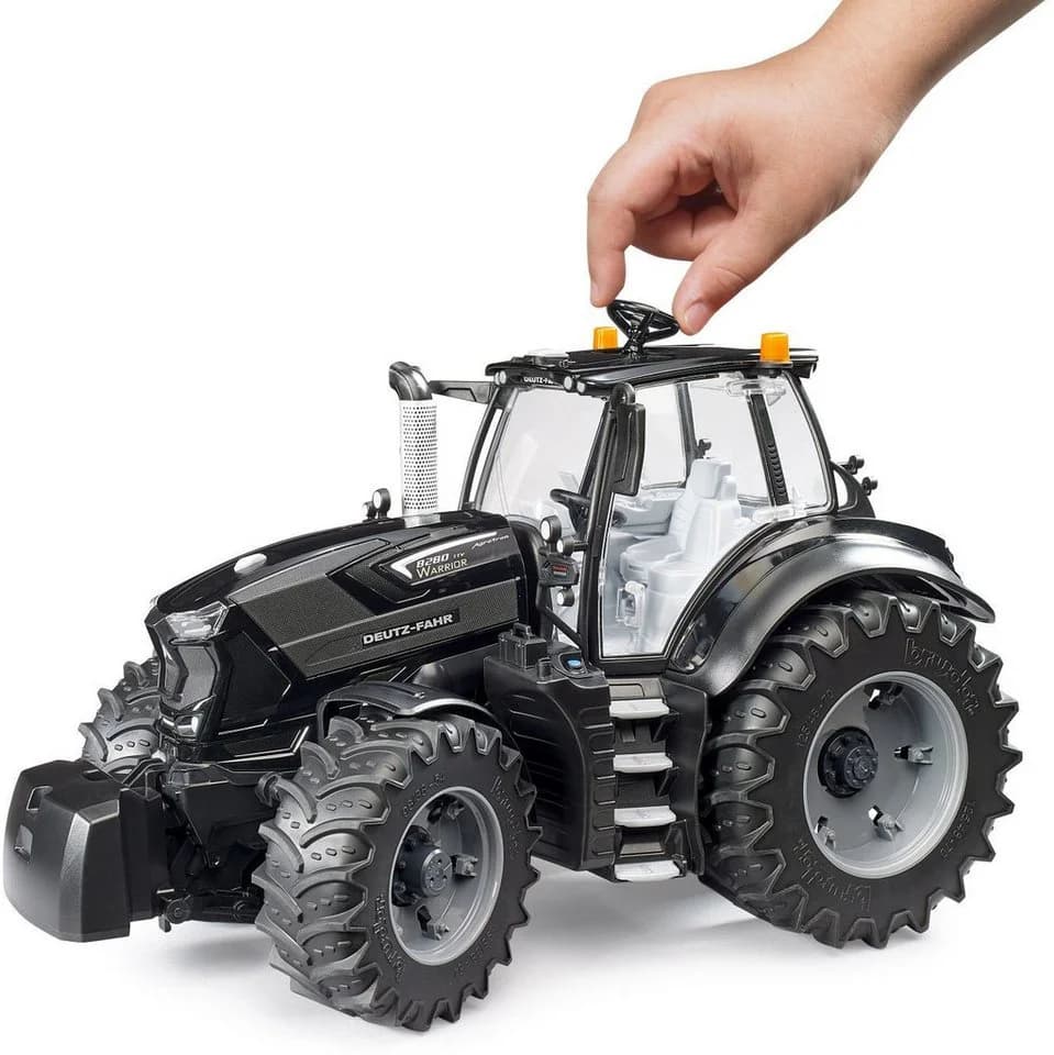 Bruder® Spielzeug-LKW DEUTZ-FAHR 8280 TTV Warrior Modellfahrzeug - Bild 2