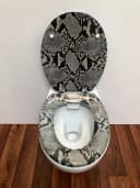 WC-Sitz ADOB Schlangenoptik Bunt Hochglanz mit verchromten Scharnieren Bild 4