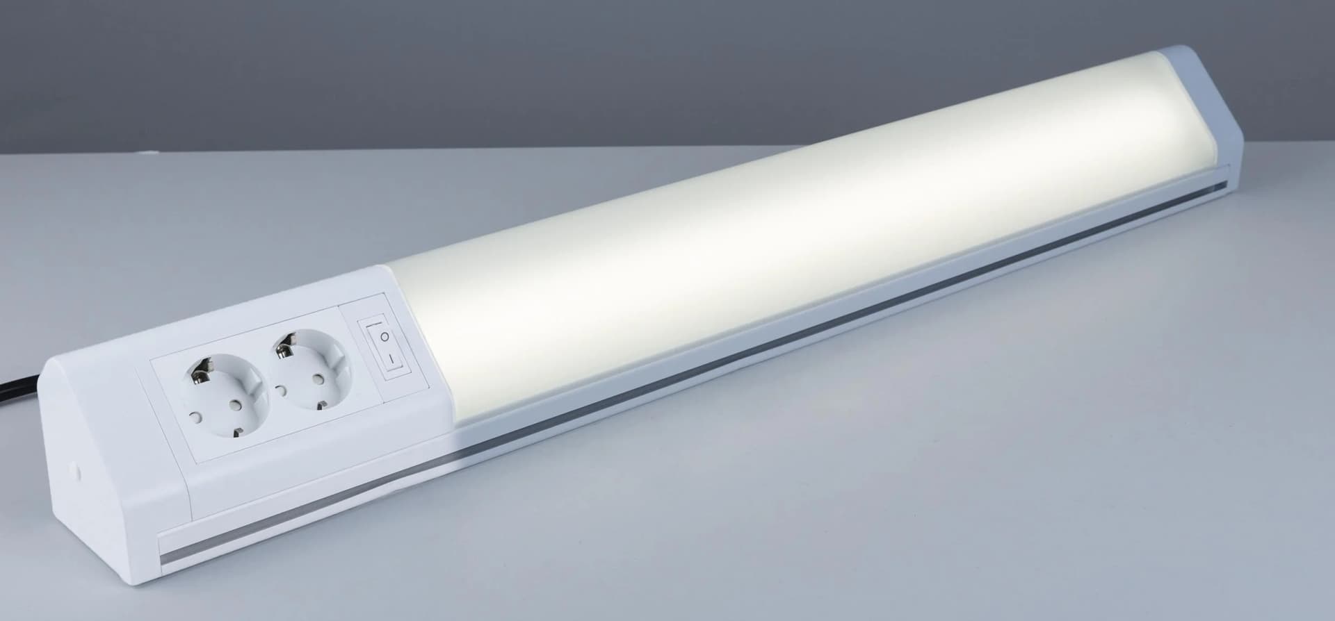HEITRONIC Lichtleiste Bonn LED Warmweiß Silber mit Steckdosen - Bild 3
