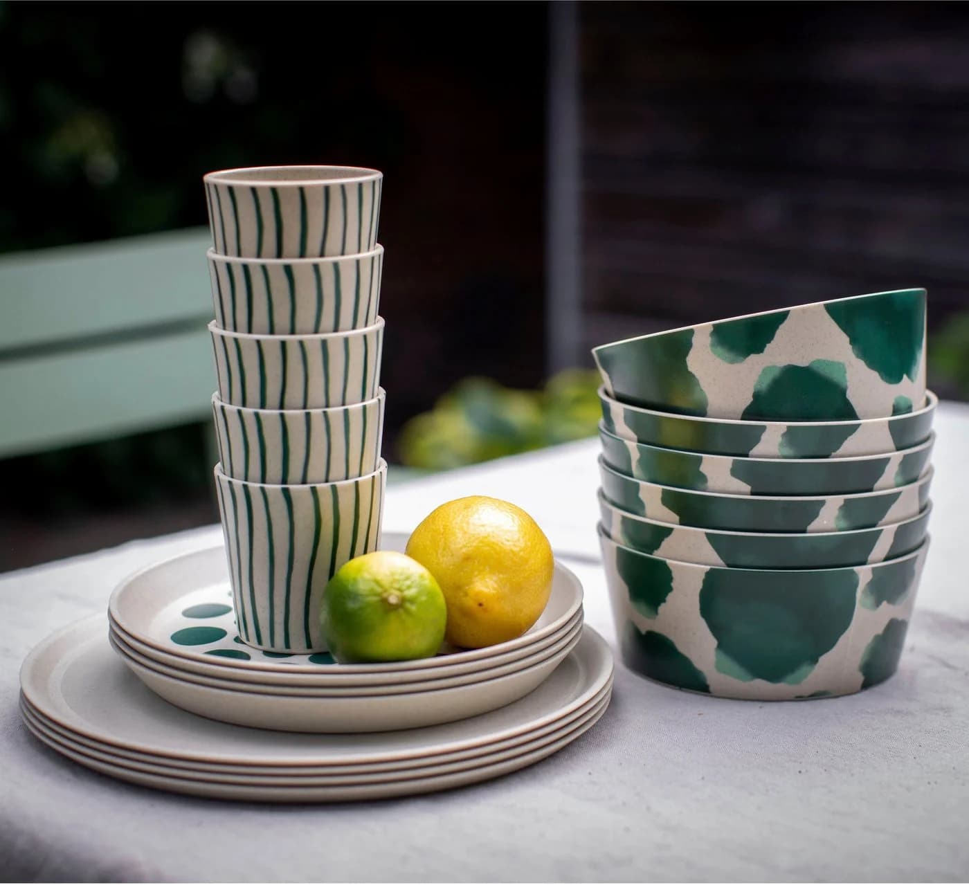 Geschirr-Set mit Monstera-Motiv - Bild 3