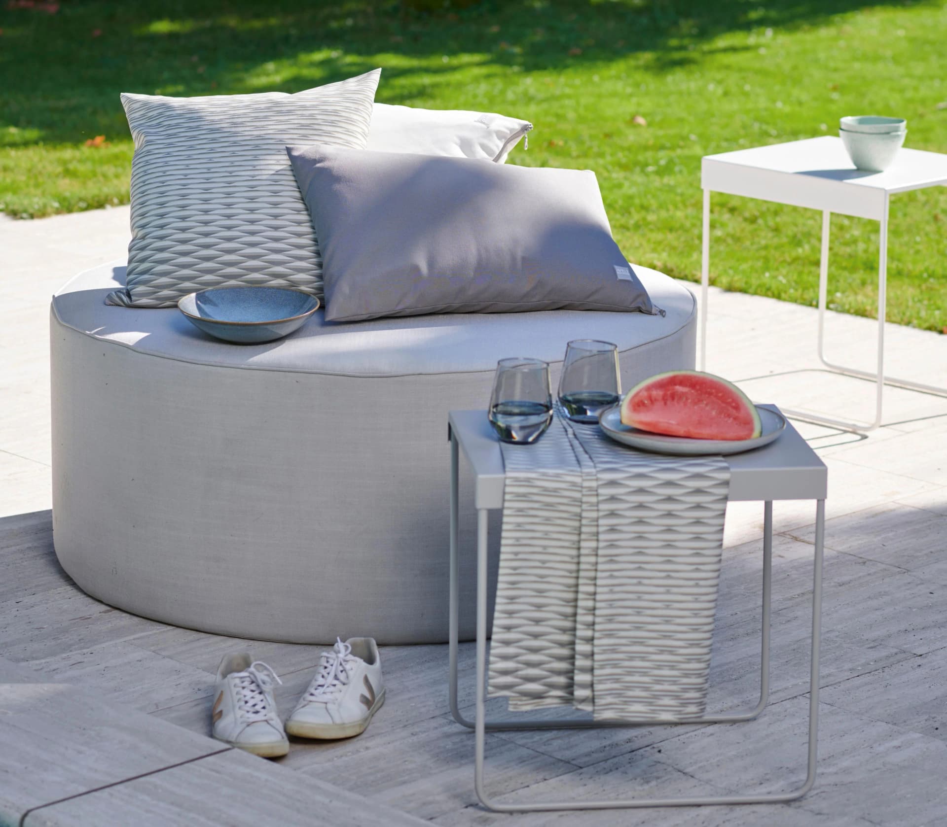 Graues Outdoor-Dekokissen aus Polyacryl und Polyester