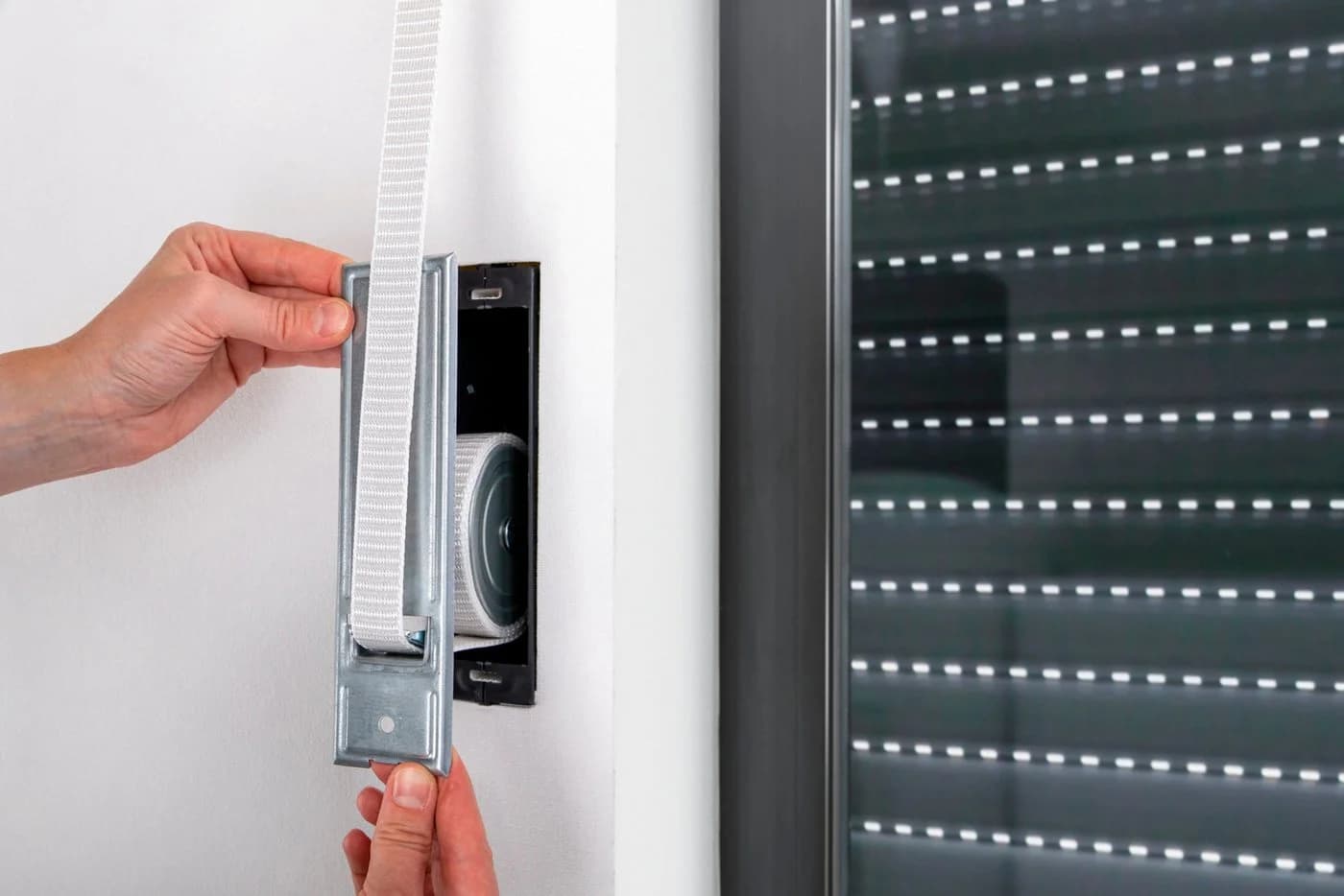 Schellenberg Einlass-Gurtwickler für Rollladensystem Maxi Silber - Bild 3