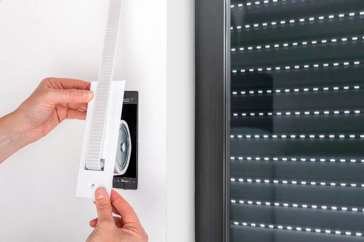 Schellenberg Einlass-Gurtwickler für Rollladensystem Maxi Silber - Bild 4