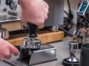 APS Espresso Tamper Ø 58 mm mit Druckregulierung Schwarz Bild 5