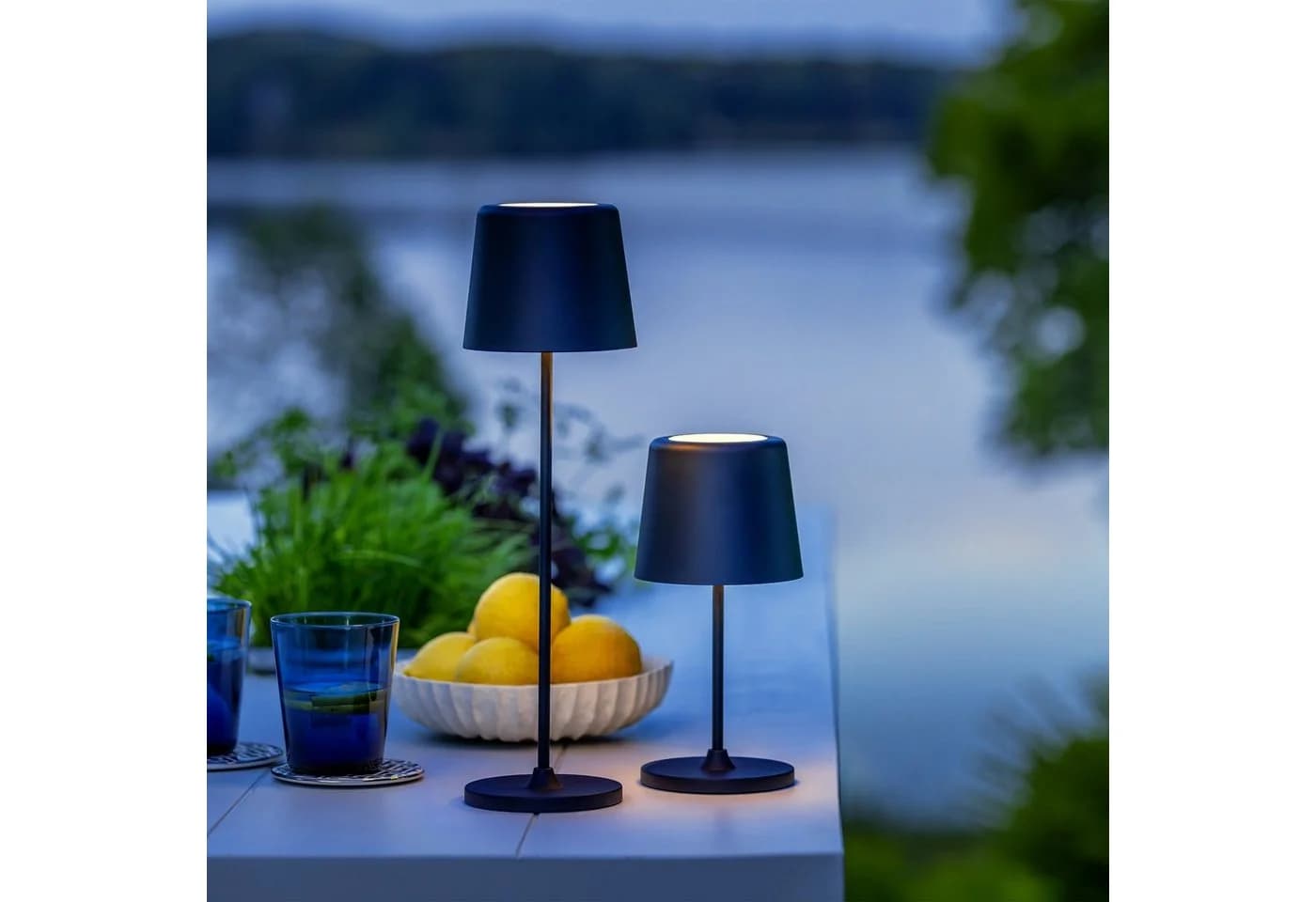 Brilliant Kaami LED Tischleuchte Schwarz Matt Metall Bambus USB Dimmbar