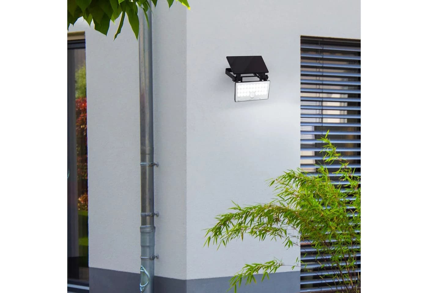 BRILLIANT Luton LED Solar-Außenwandleuchte Schwarz mit Bewegungsmelder