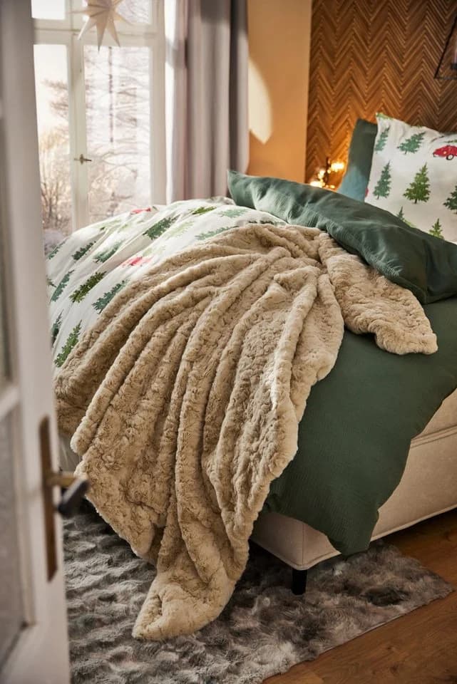 Bugatti Wohndecke Alkmaar Kuscheldecke Kunstfell Beige - Bild 3