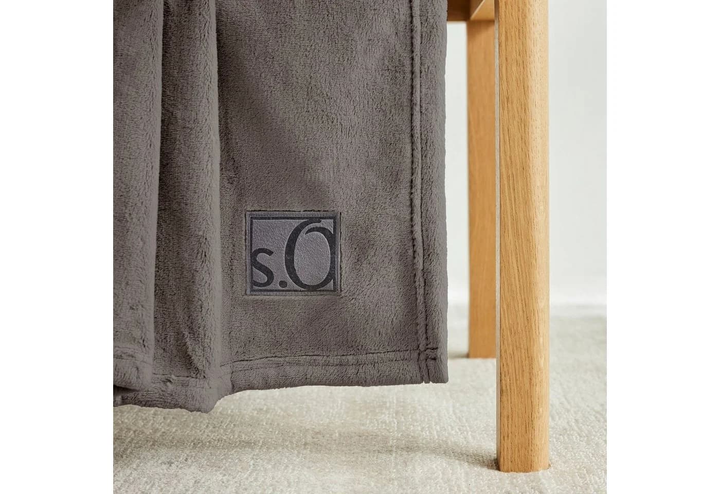s.Oliver Wohndecke Kuschelsoft Grau Unifarben Polyester - Bild 4
