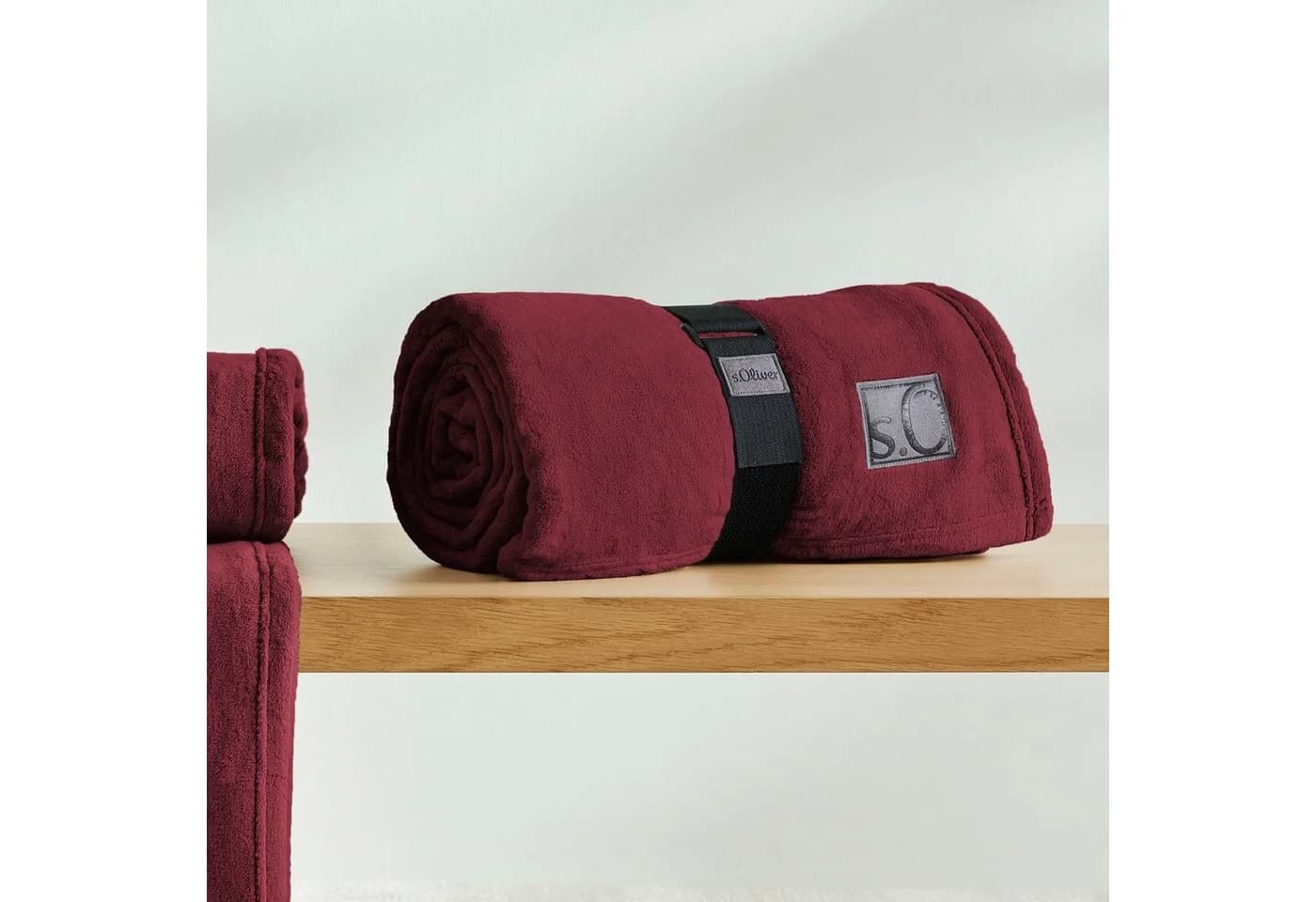 s.Oliver Wohndecke Kuschelsoft Bordeauxrot 150x200cm - Bild 3