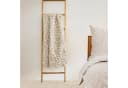 s.Oliver Wohndecke Beige Leomuster Jacquard Bild 1
