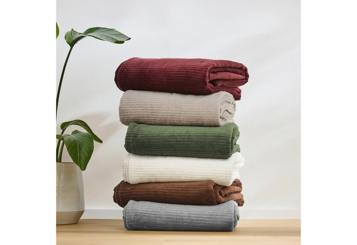 IBENA Wohndecke Cordoba Grün Cord-Struktur Baumwolle Polyacryl Polyester
