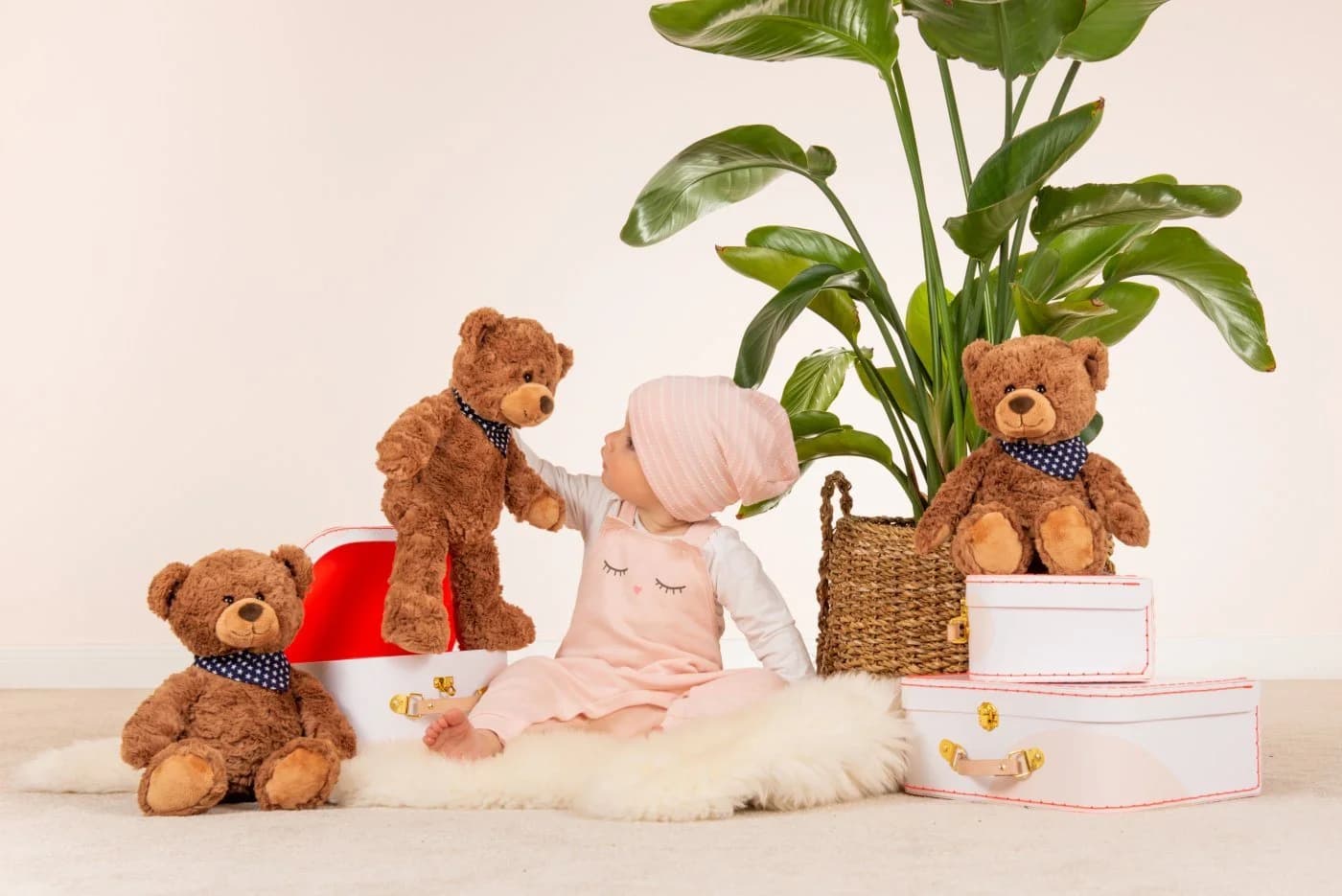 Teddy Hermann® Kuscheltier Herzekind Teddy braun 38 cm - Bild 3