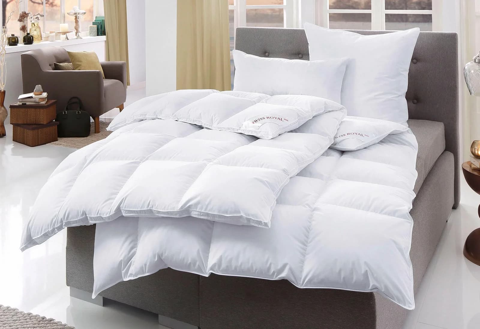 Häussling Swiss Royal Daunenbettdecke + Kopfkissen Set Weiß Extrawarm