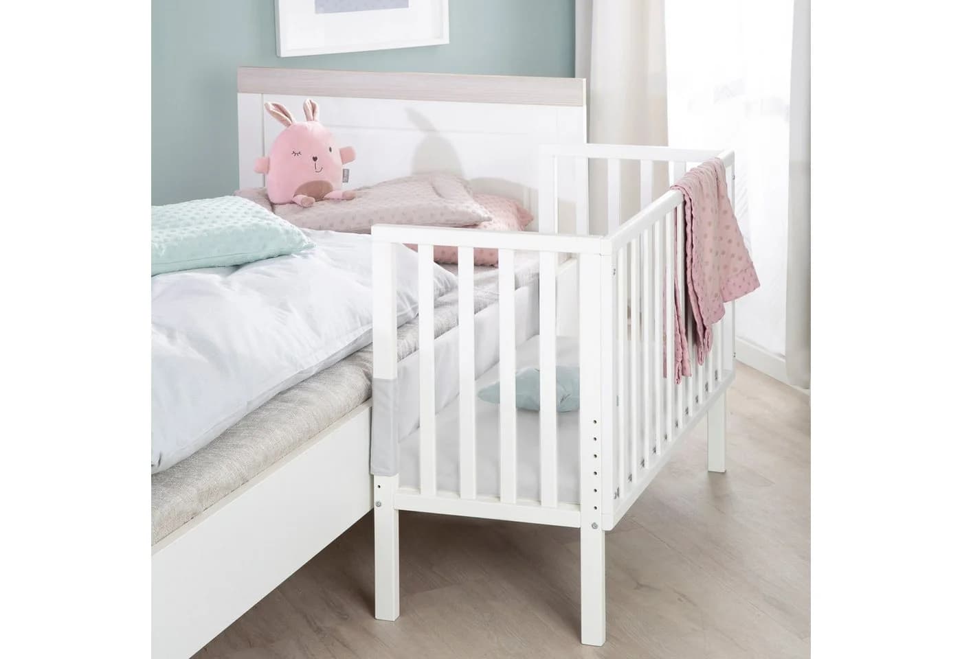 roba Beistellbett 2in1 Weiß mit Matratze und Sicherheitsbarriere - Bild 4