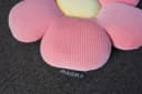 Magma Heimtex Blumen-Formkissen Minnie Cordsamt Bild 3