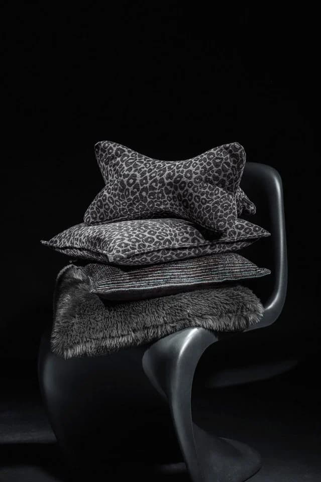 Magma Heimtex Kissenhülle BAO Schwarz Leo-Muster Jacquard-Chenille - Bild 3