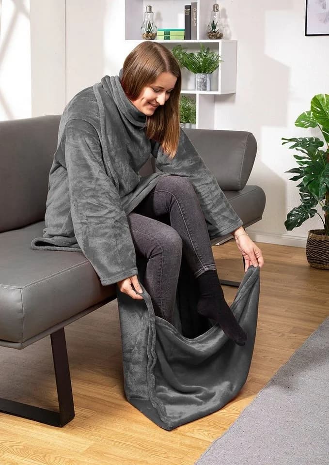 heimtexland Wohndecke Kuscheldecke mit Ärmeln Super Soft Flanell Decke Grau - Bild 4
