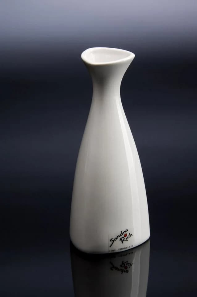 Sandra Rich Porzellan Vase Triangle Creme-Weiß
