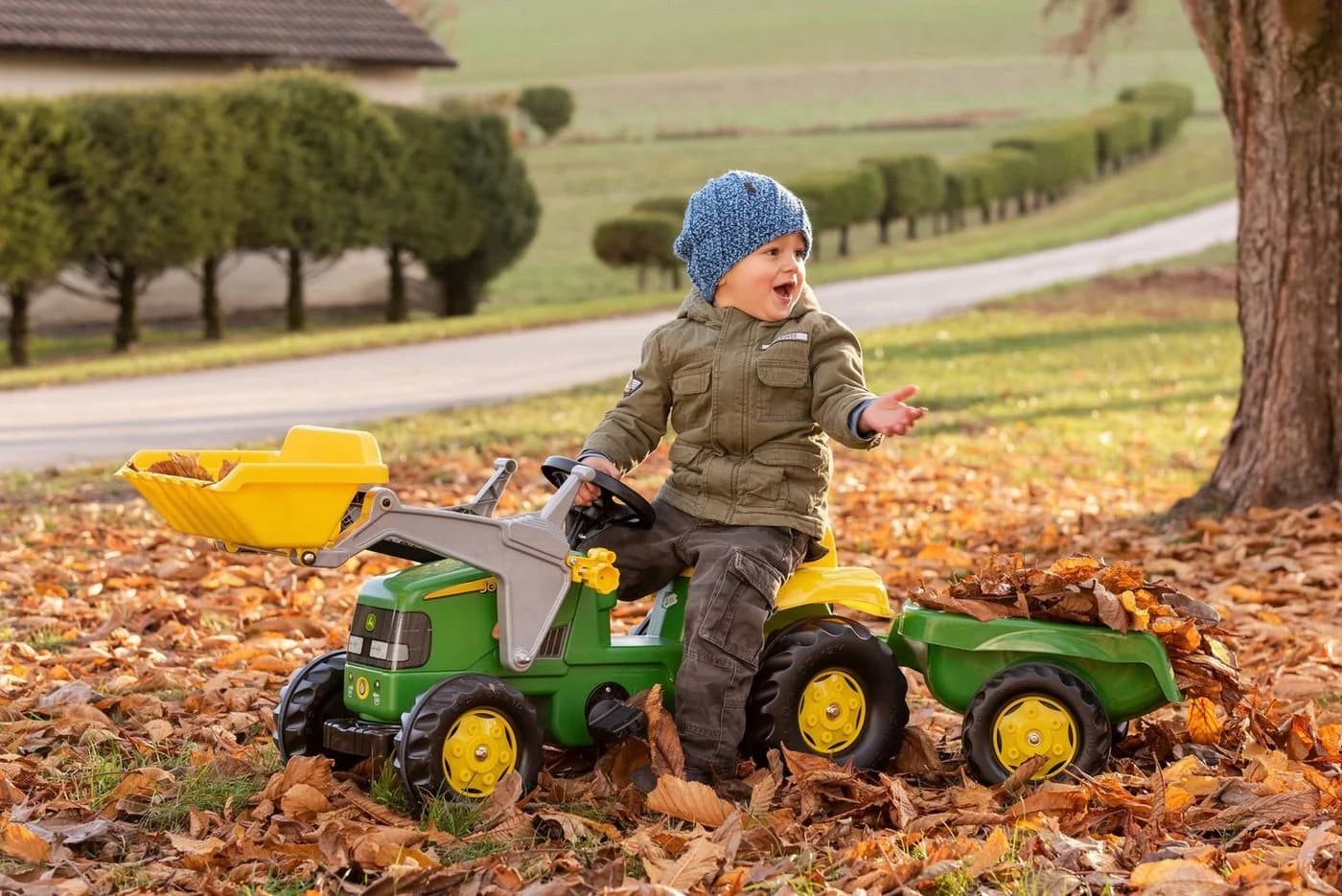ROLLY TOYS Trettraktor John Deere grün mit Anhänger und Lader - Bild 3