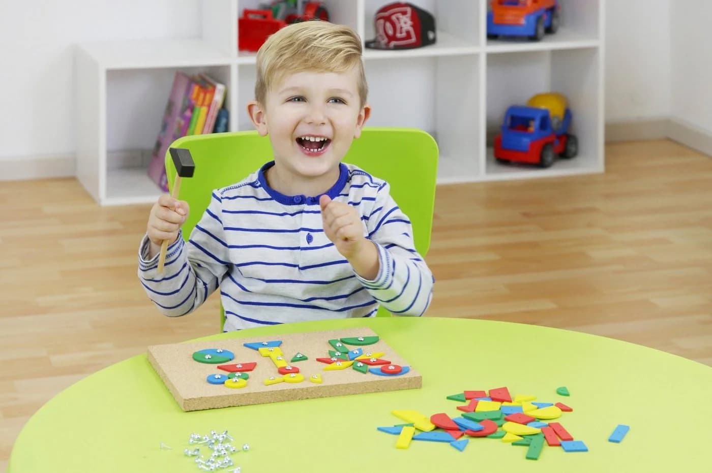 LENA Hammerspiel Bunt - Kunststoff Spielzeug für Kinder ab 3 Jahren - Bild 5