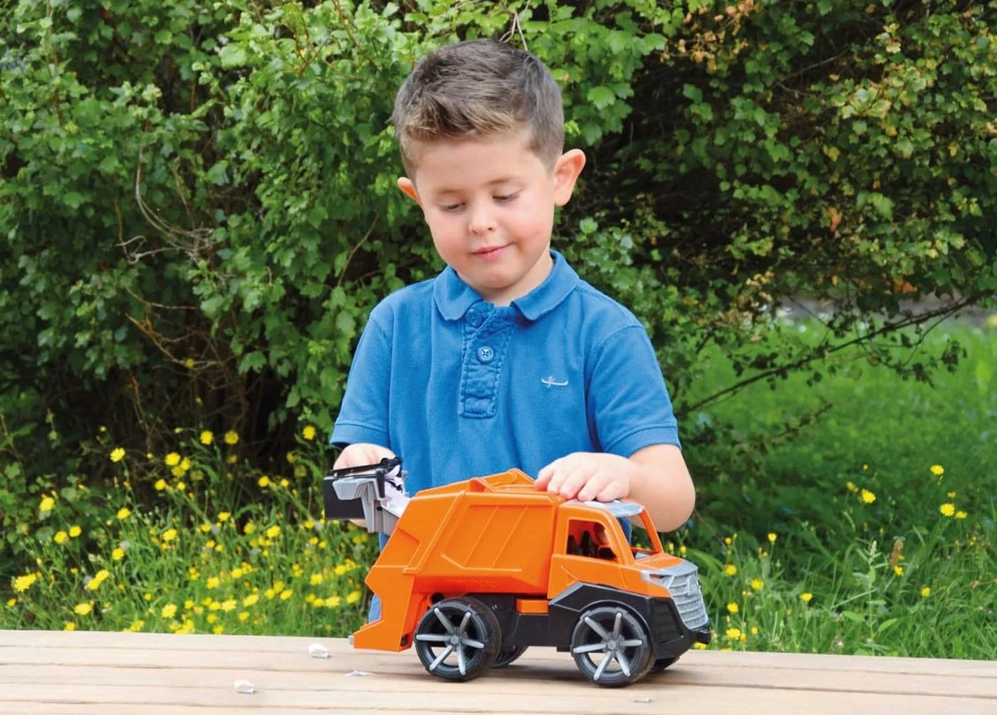LENA® Spielzeug-Müllwagen TRUXX² inkl. Spielfigur Orange - Bild 5