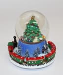 Wurm Schneekugel mit Spieluhr Weihnachtsbaum und fahrender Zug Bild 4