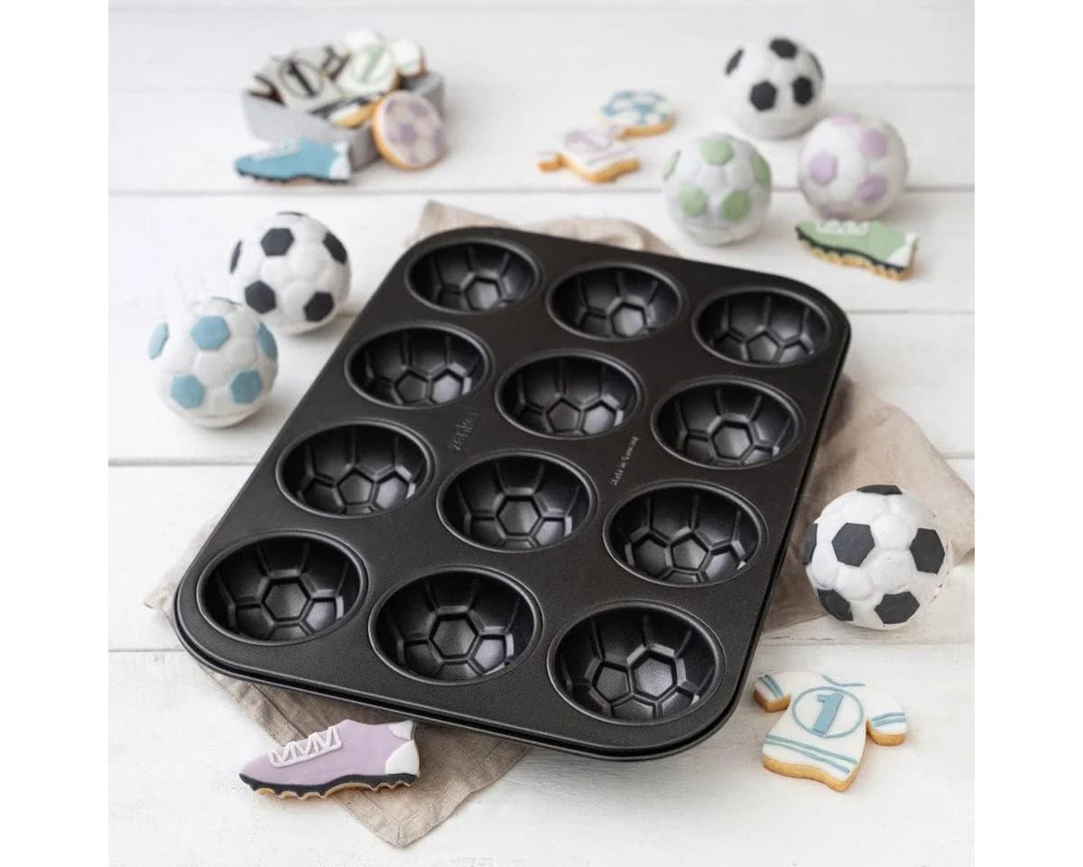 Zenker Fußball Muffinform 12er Antihaftbeschichtung