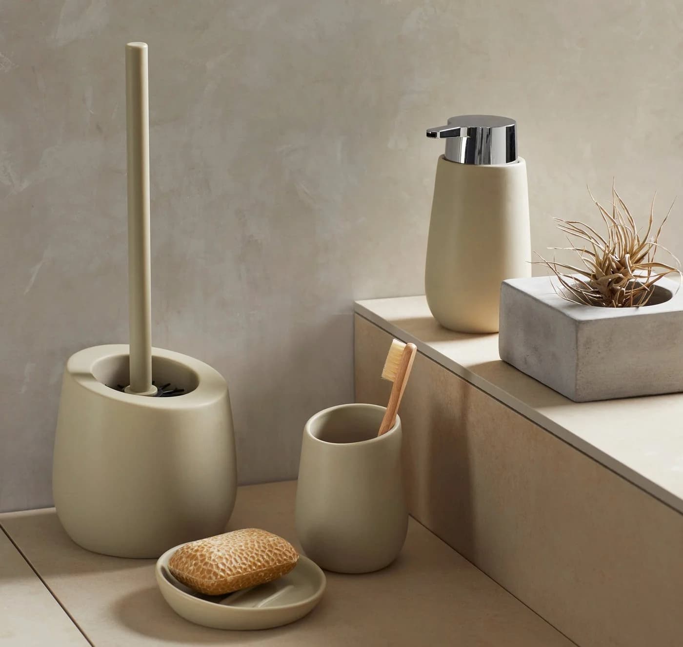 WENKO WC-Garnitur Badi Beige Grau Keramik mit Silikonbürste - Bild 2