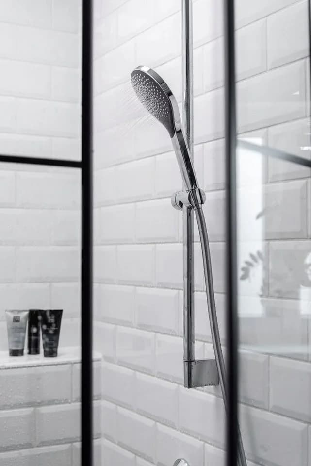 WENKO Handbrause Watersaving Wassersparender Duschkopf 3 Strahlarten Silber