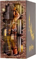 Revell Tiny Adventures Harry Potter Diagon Alley™ Holzmodellbausatz mit LED Bild 1