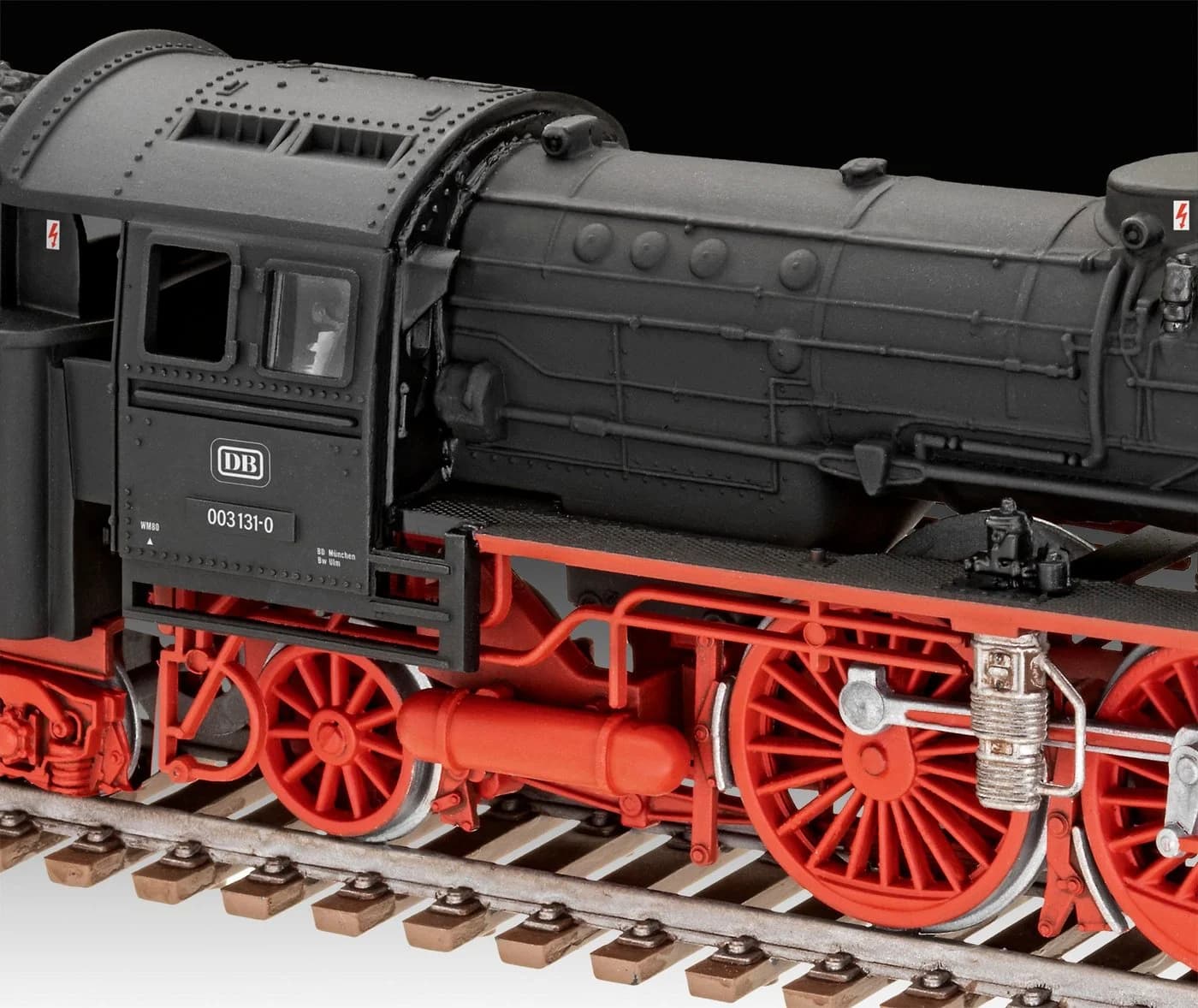 Revell Modellbausatz H0 Schnellzuglokomotive BR03 Maßstab 1:87 - Bild 4