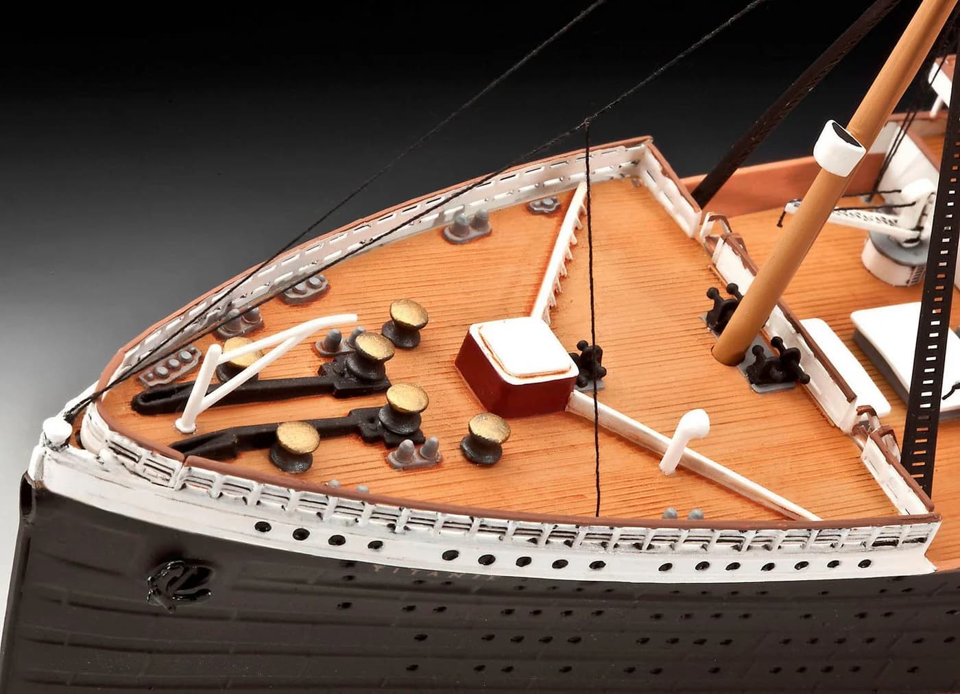 Revell® Modellbausatz Geschenkset 100 Jahre R.M.S. Titanic 1:400 - Bild 5