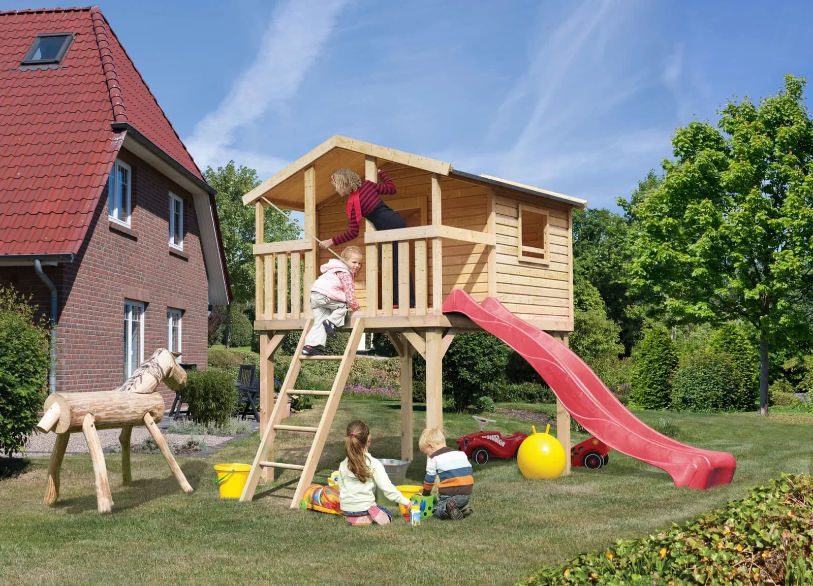 Spielturm KONIFERA Unfug beige Natur mit Rutsche