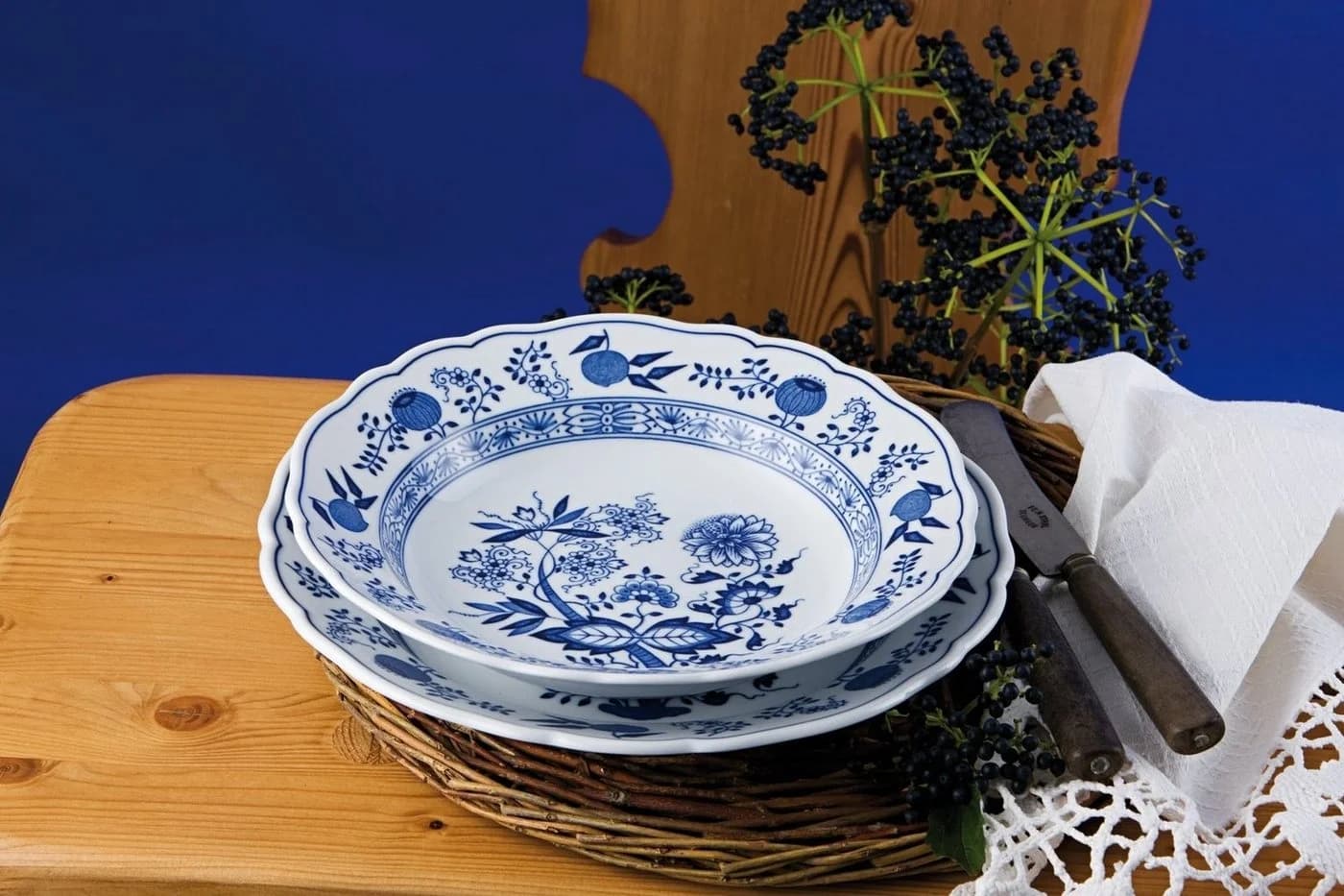 Hutschenreuther Frühstücksteller Blau Zwiebelmuster mit Fahne 19 cm
