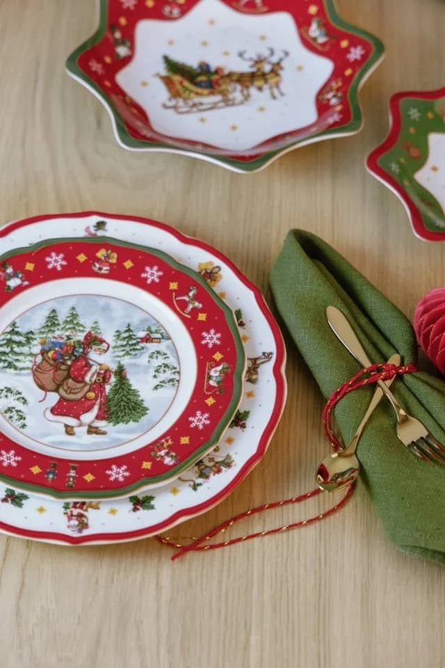 Hutschenreuther Frühstücksteller Happy Wintertime Red 22cm