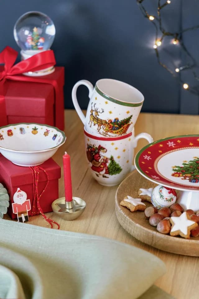 Hutschenreuther Becher Happy Wintertime Red mit Henkel 0,4l Porzellan