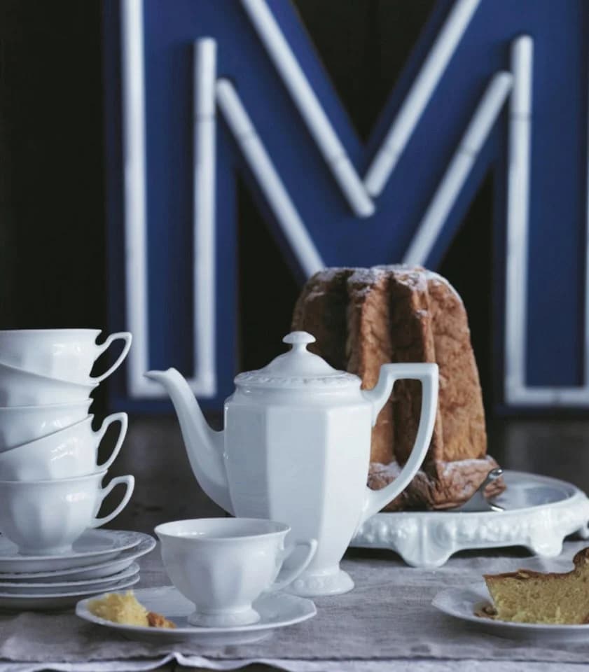 Weiße Porzellanvase im Dekorativen Stil - Bild 3