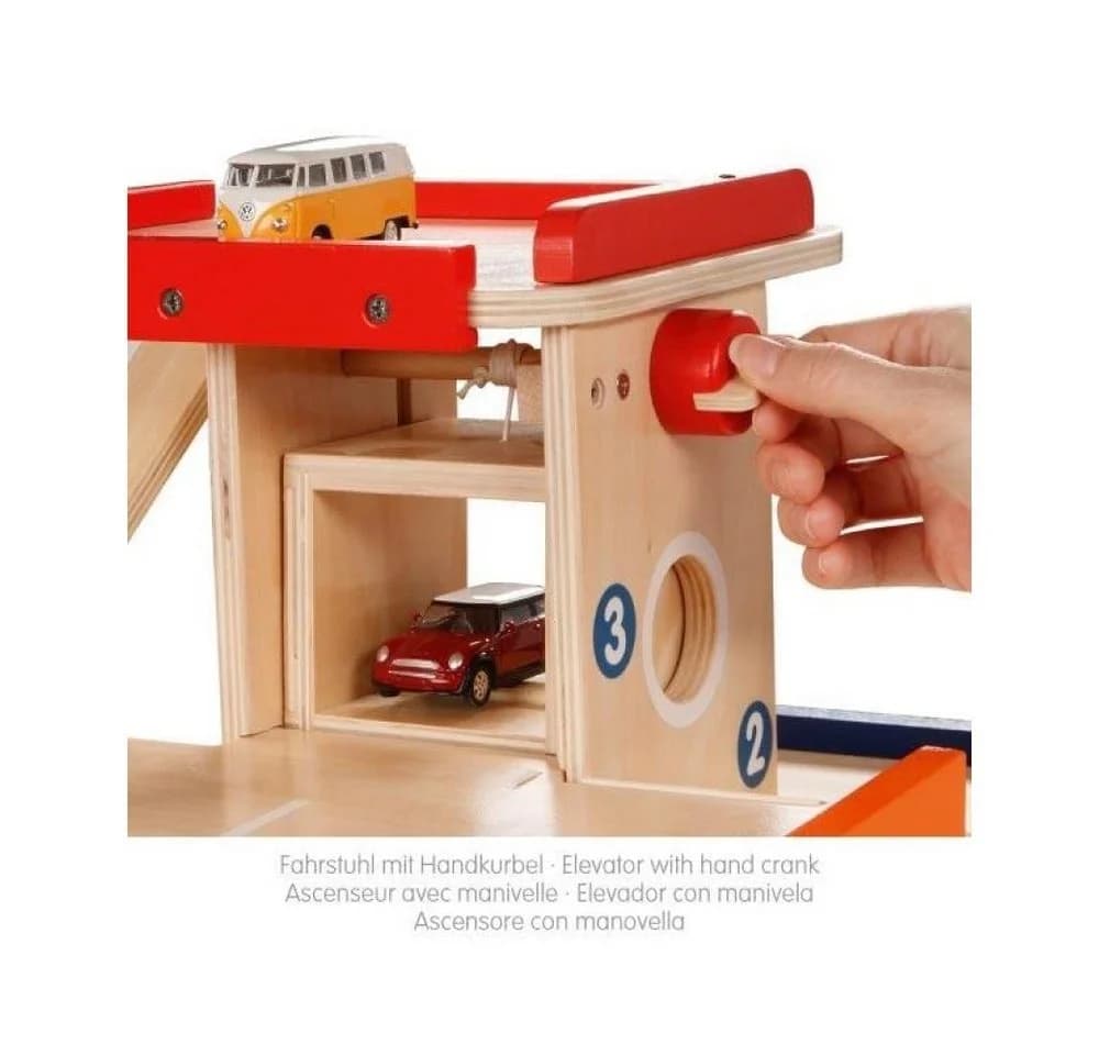 goki Spiel-Parkhaus aus Holz mit Zapfsäulen und Waschanlage - Bild 3