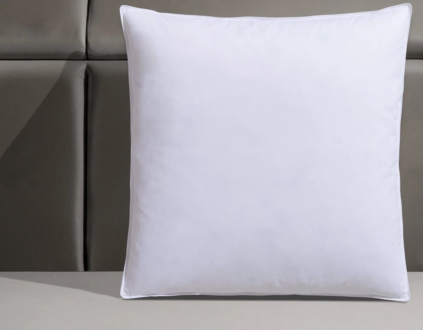 RIBECO Kopfkissen Laram Weiß 80x80 cm Federkissen Allergikergeeignet - Bild 3