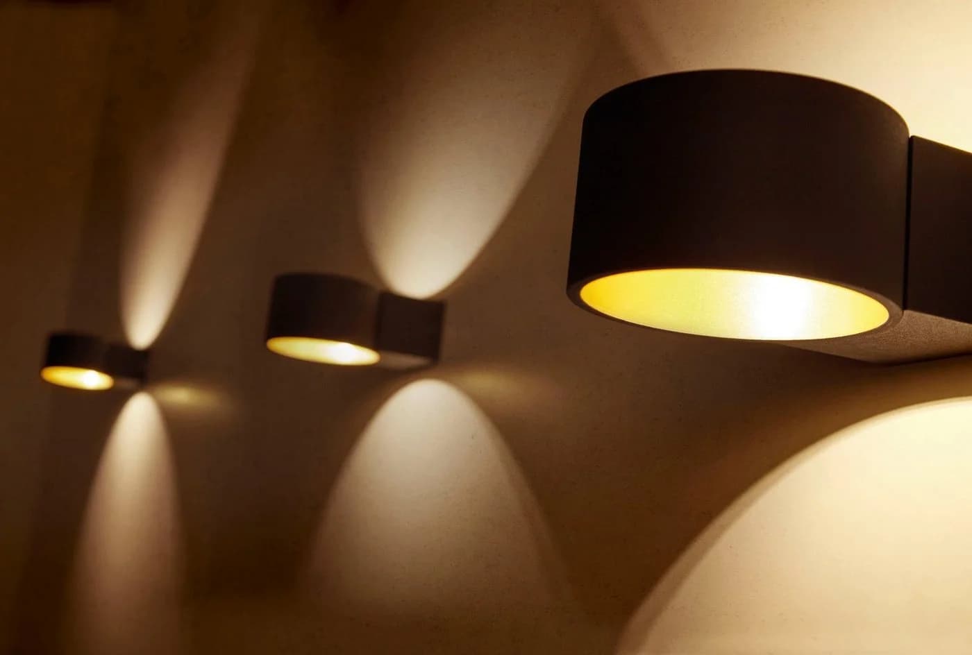 TRIO LEUCHTEN LED Wandleuchte LACAPO Schwarz/Gold - Bild 3