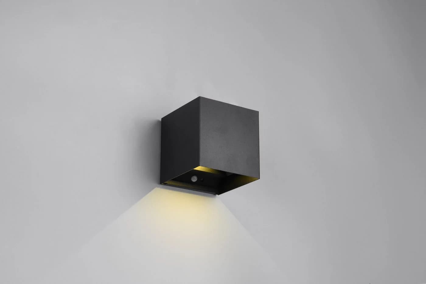 Reality Leuchten TALENT LED Wandleuchte mit Magnetwandhalterung und Bewegungsmelder - Bild 4