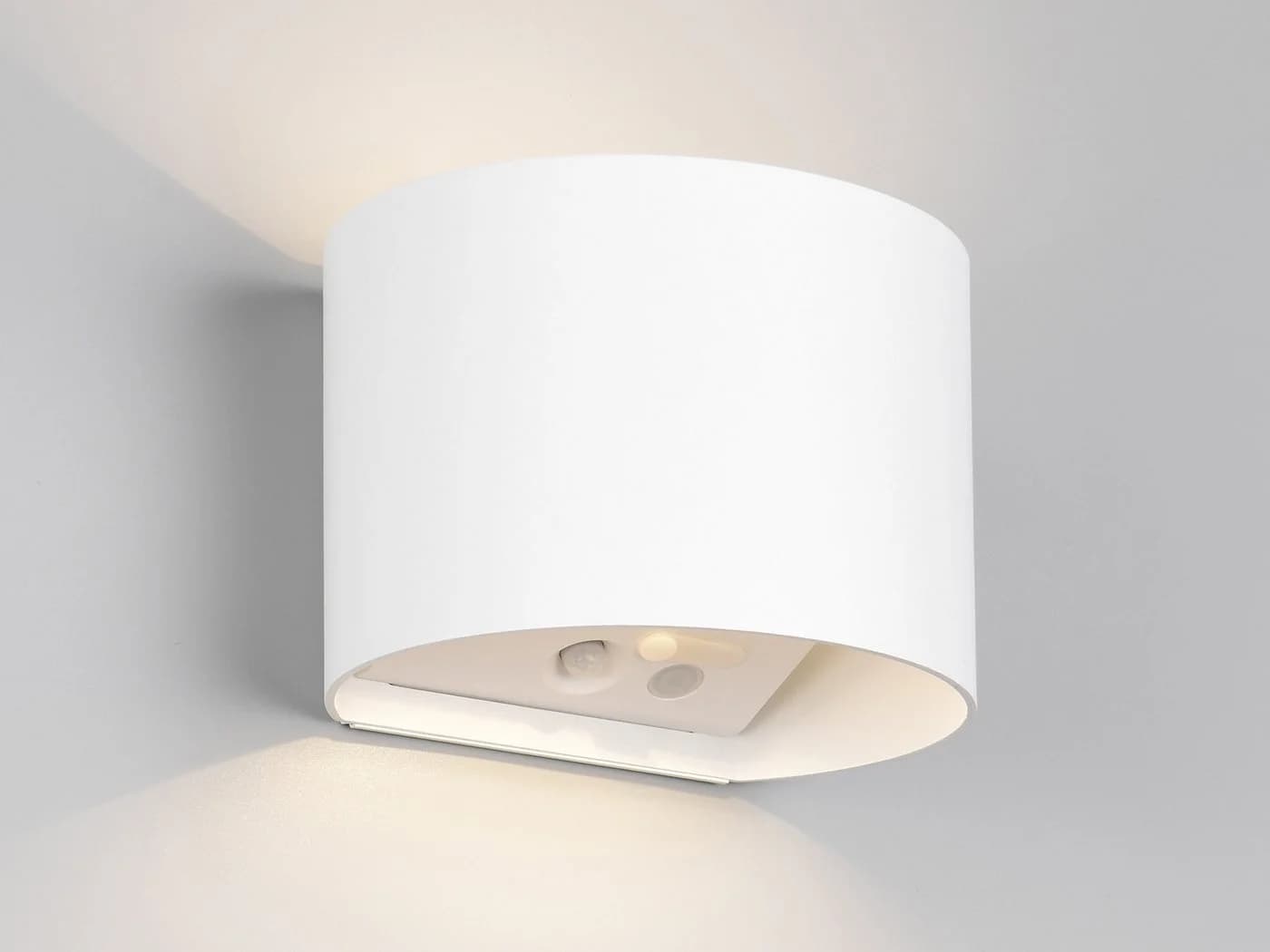 Reality Leuchten LED Wandleuchte mit Bewegungsmelder Weiß Akku