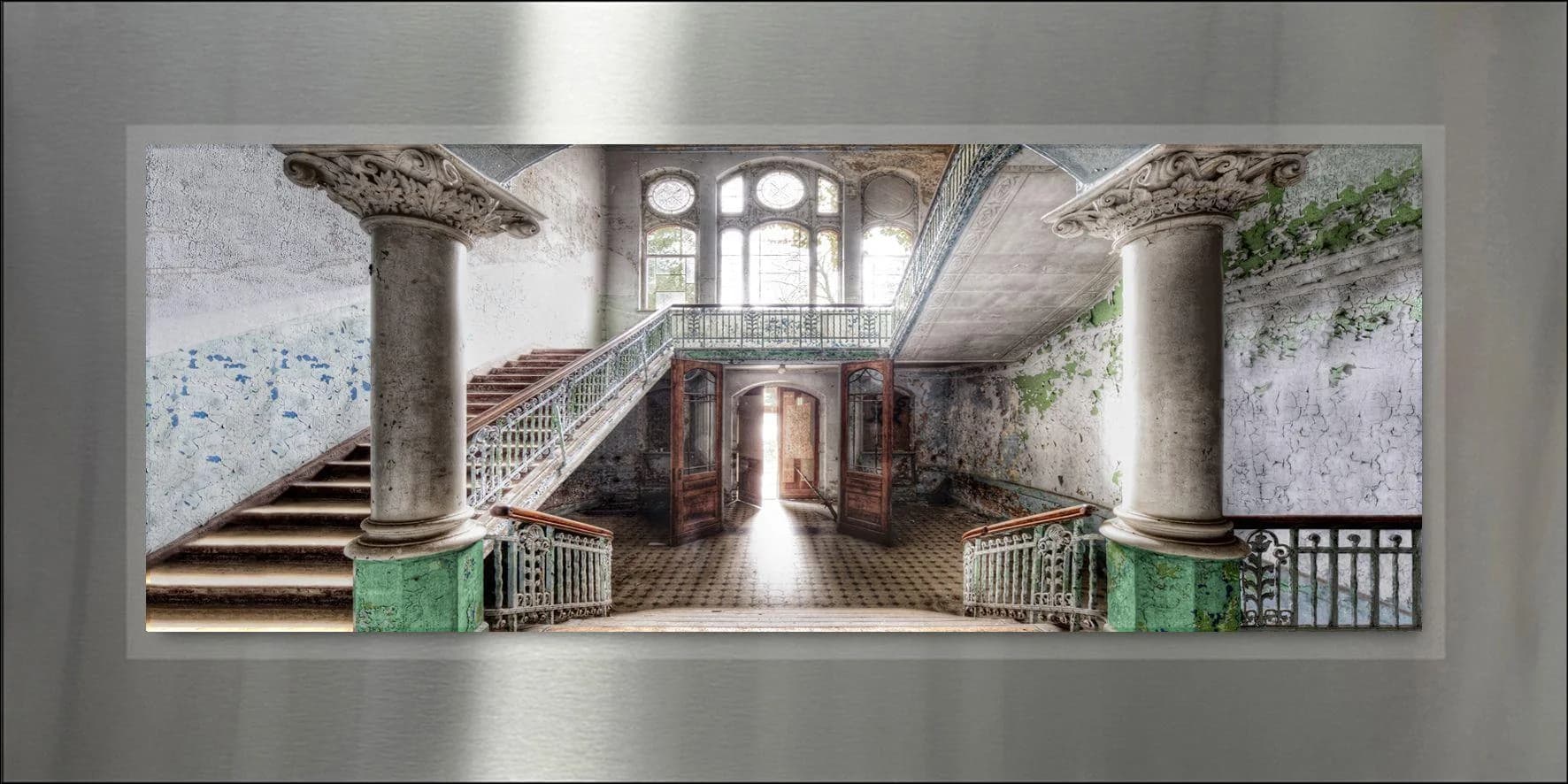 Mystic Corridor Metallbild Mehrfarbig