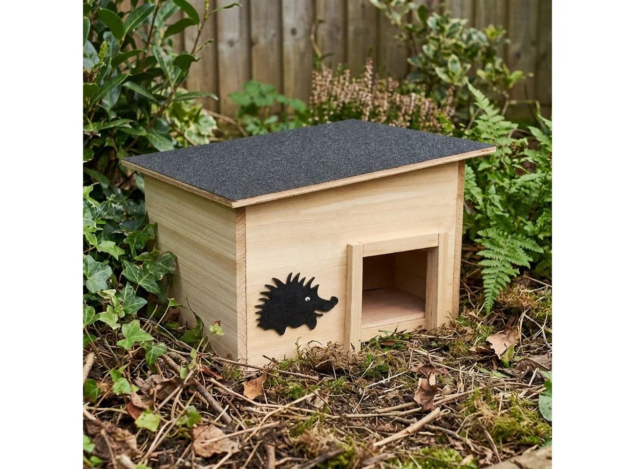 shop'n smile ideoon Igelhaus Bausatz aus Holz mit Labyrintheingang & Igelfutter