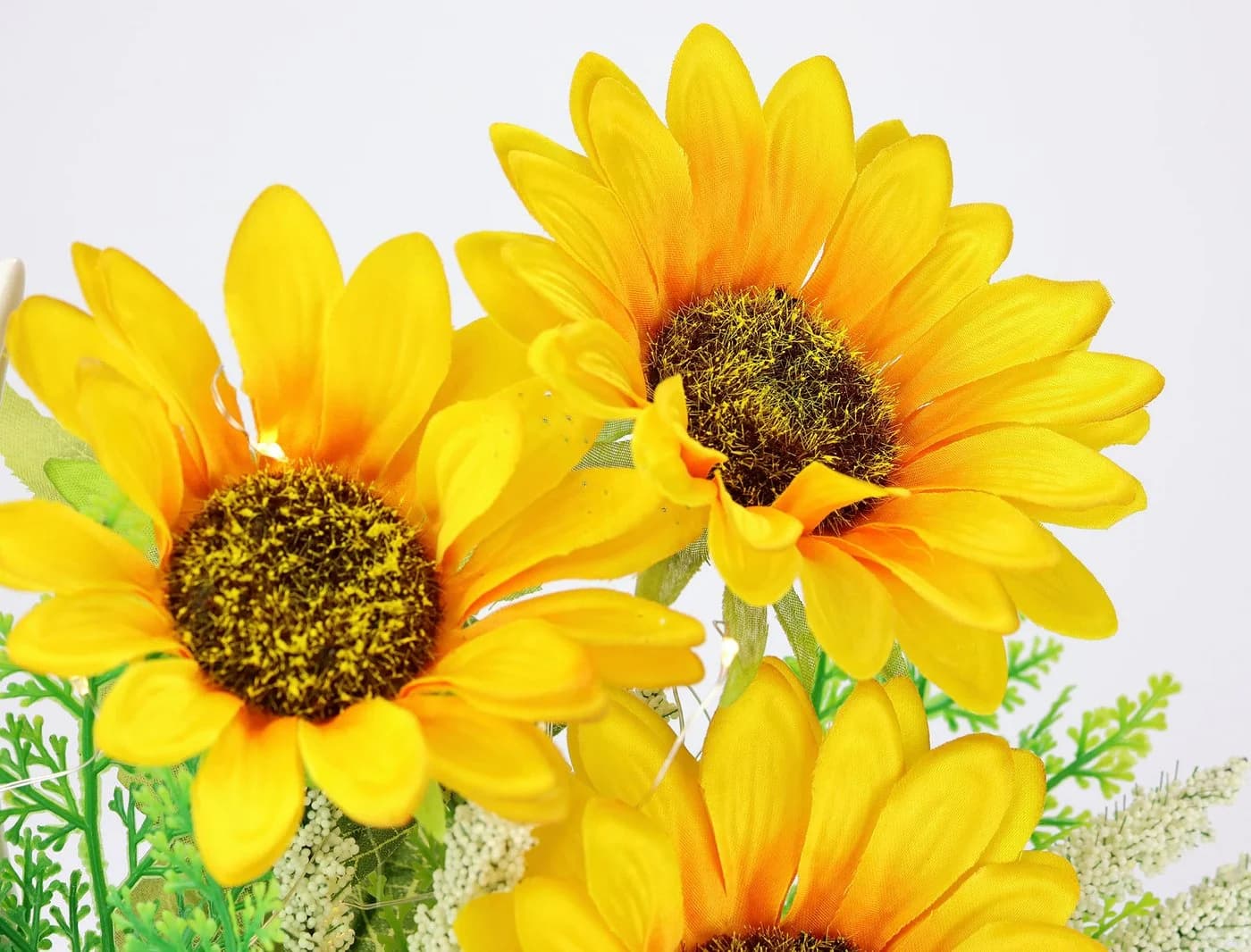 I.GE.A. Kunstblumen-Gesteck Sonnenblumen mit LED-Licht in Keramikschale - Bild 3