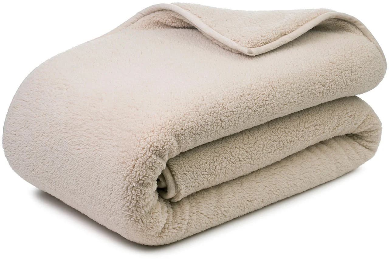 GÖZZE Wohndecke Wolkenweich Camel Polyester